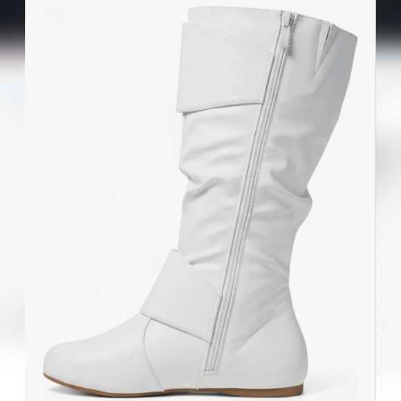 Elegant White Buckle Slouchy Boots - Picture 3 of 16